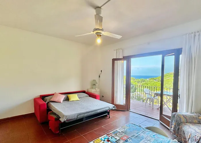 2 Beds In Just 200 Mt From The Sea Apartman *